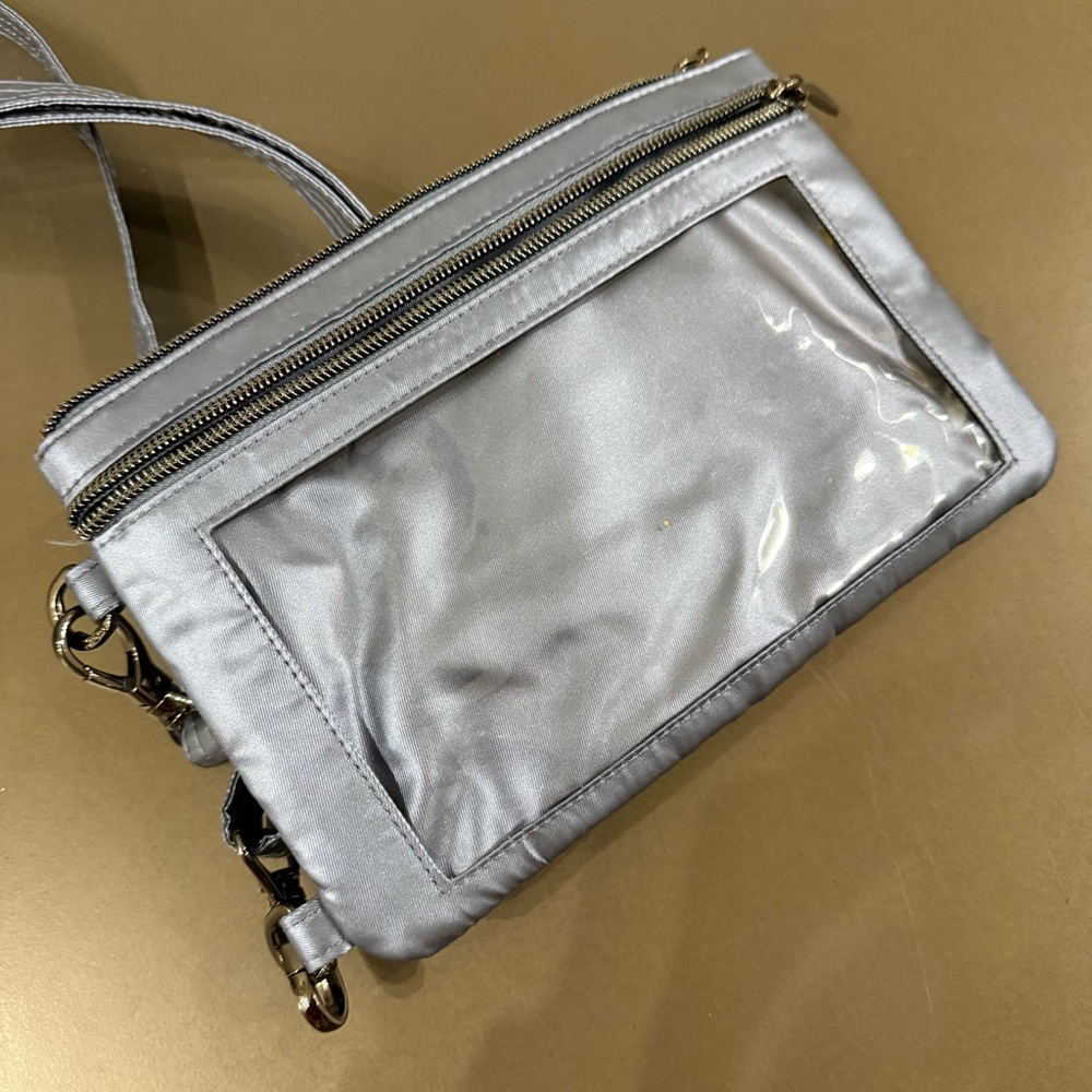 Lug Peekaboo Blue Silver Quilted Crossbody Bag with Modern Design - Picture 3 of 3